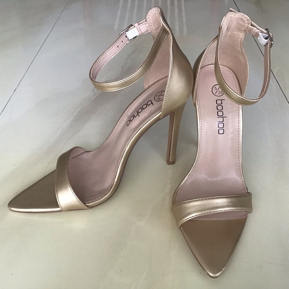 Gold Heels - Picture 2 of 7